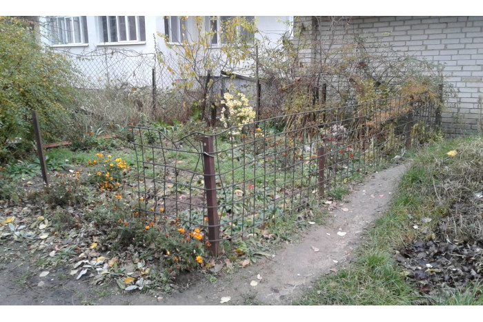 Муніципали здійснили демонтаж самовільно встановлених парканів у дворах