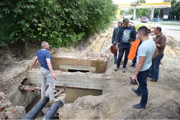 Представники ЄБРР проінспектували хід робіт з модернізації тепломереж у Луцьку