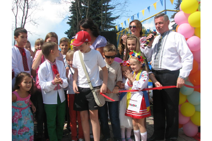 З нагоди Дня Незалежності України у Луцьку відкрито ігрове містечко