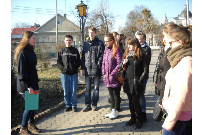 Екскурсія історичними місцями Луцька для учасників молодіжного клубу "Як стати успішним”