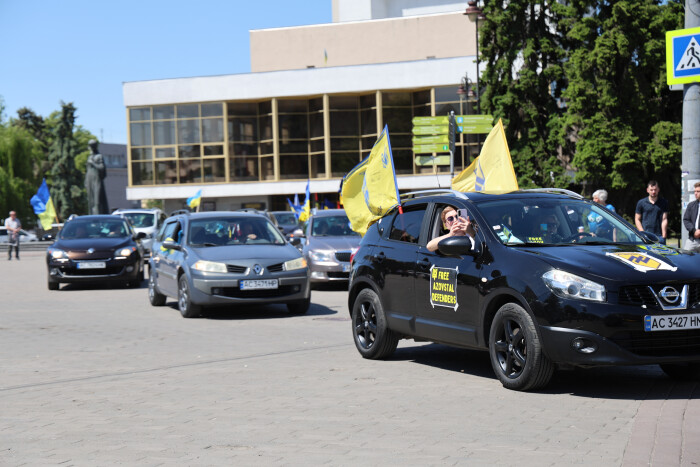 У Луцьку відбувся автопробіг на підтримку військовополонених