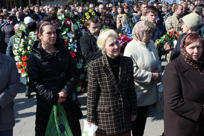 Лучани попрощалися з загиблим військовослужбовцем Сергієм Шкредьом