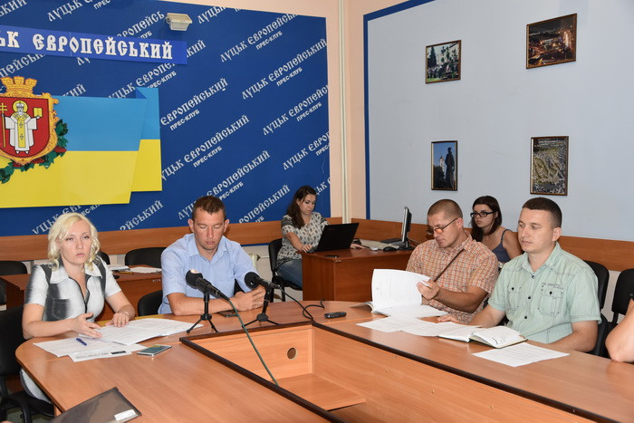 Погодження щодо розміщення пересувних цирків, які використовують у своїй діяльності диких тварин у місті Луцьку, обговорили на засіданні “круглого столу”