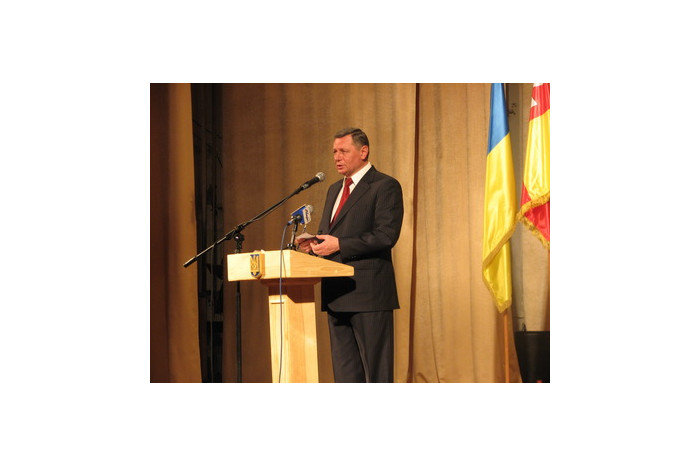 Микола Романюк: «Усі здобутки 2011 року ми маємо завдяки довірі лучан, їх ініціативам, активності та наполегливій праці»