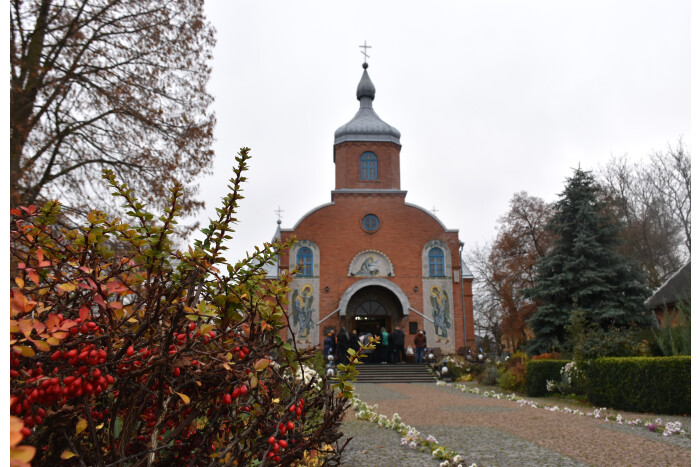У селі Полонка віддали останню шану полеглому Герою Сергію Хомичу