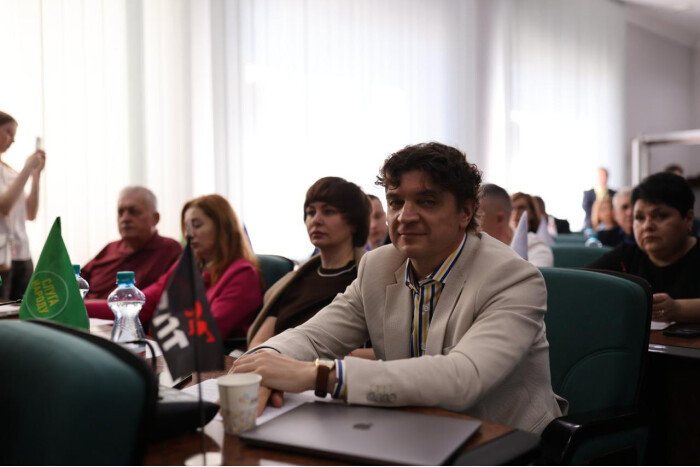 Депутат Луцької міської ради Роман Бондарук склав повноваження голови депутатської фракції політичної партії &laquo;Слуга народу&raquo;