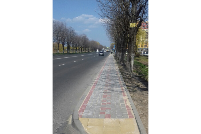 У Луцьку на двох вулицях відремонтували тротуари