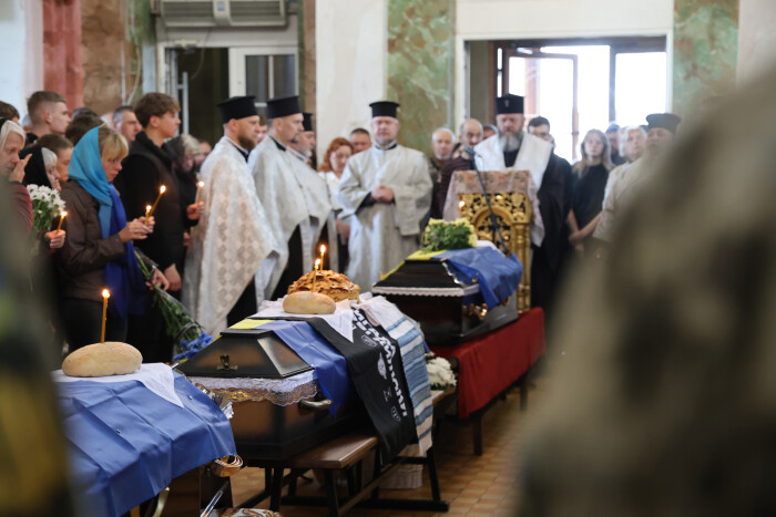 Світла пам&rsquo;ять Героям: у Луцьку відбулося прощання з Русланом Новосадом, Владиславом Павлюком та Анатолієм Дячуком