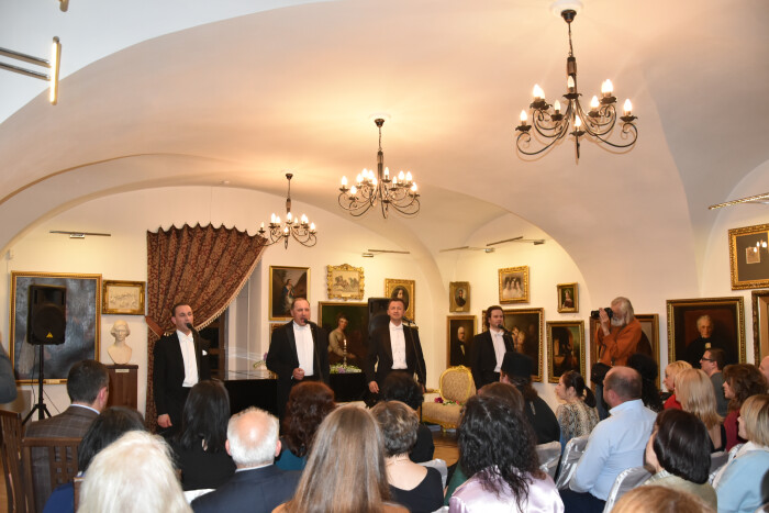 “Tenors BEL'CANTO” зачарували співом учасників культурно-мистецької акції “Ніч музеїв”