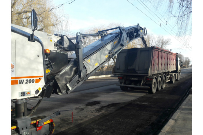 З настанням весни розпочато роботи щодо ліквідації ямковості на вулично-шляховій мережі міста